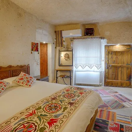 Hotel Tulip Cave