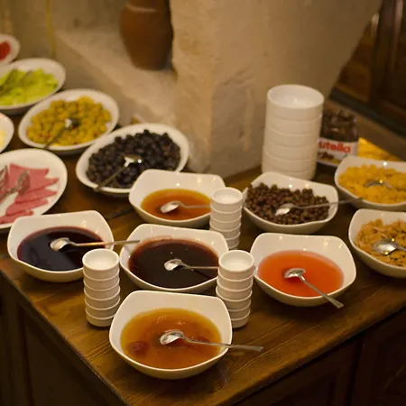 郁金香洞穴套房酒店 酒店