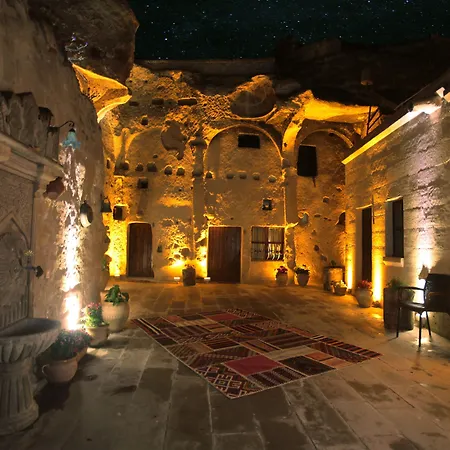 Tulip Cave فندق غوريمِيه