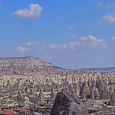 郁金香洞穴套房酒店 2*