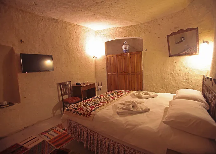 Tulip Cave Гореме