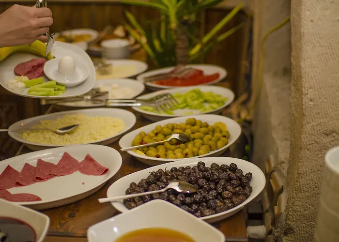 Tulip Cave Гореме