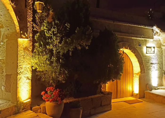 Tulip Cave Гореме