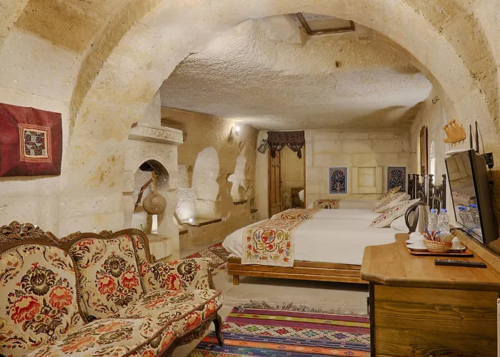 Tulip Cave Гореме